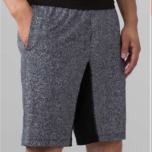 Lululemon Men's T.H.E. Short linerless size Medium - Picture 8 of 12